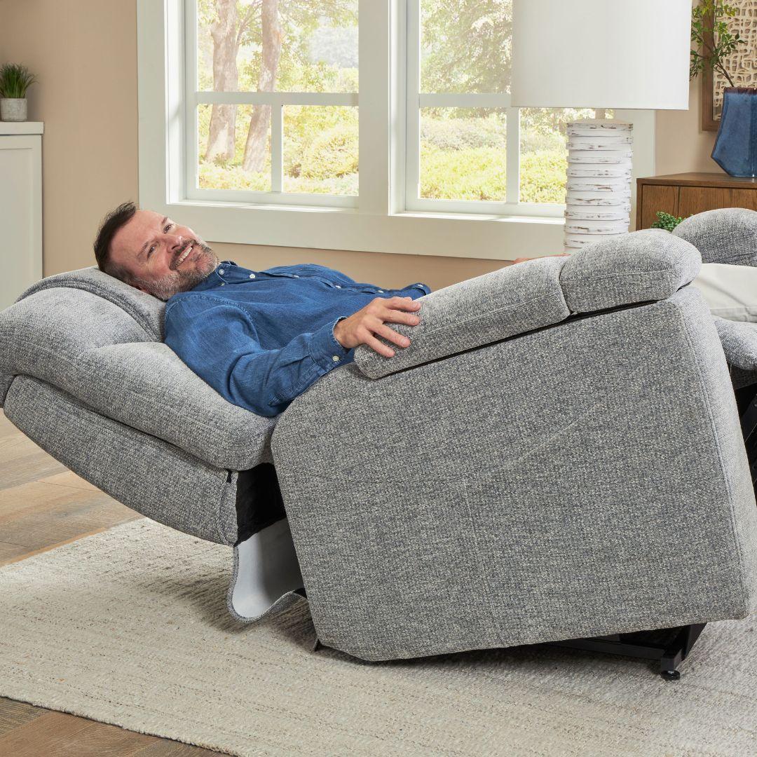 UltraComfort Venice UC477 Large Power Lift Chair Recliner