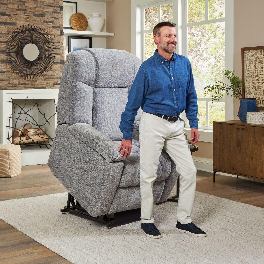 UltraComfort Venice UC477 Medium Power Lift Chair Recliner