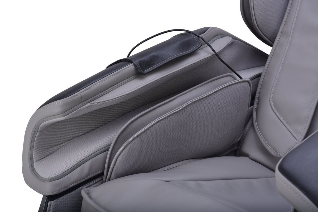 Fujiiryoki Calm Plus Flex Frame SL Track Massage Chair