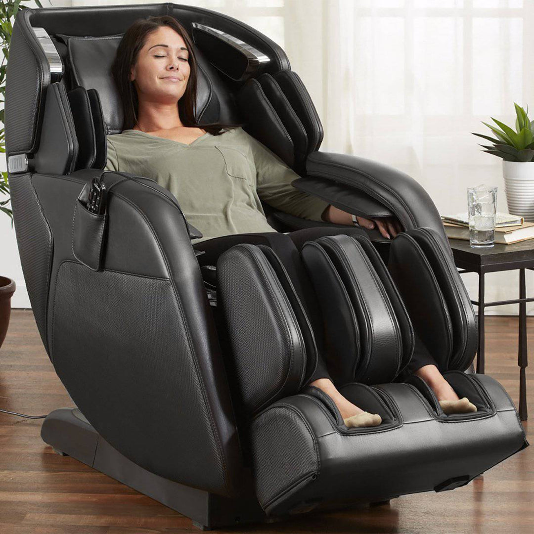 Kyota Kenko M673 3D/4D Massage Chair - Certified Pre-Owned