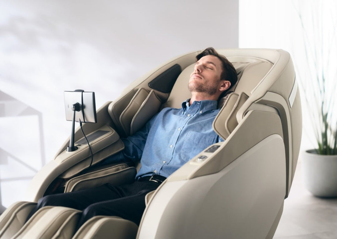 Fujiiryoki MR7500 Cyber-Relax Elite Massage Chair