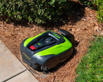 Load image into Gallery viewer, Optimow 50 Low Cut Robotic Lawn Mower